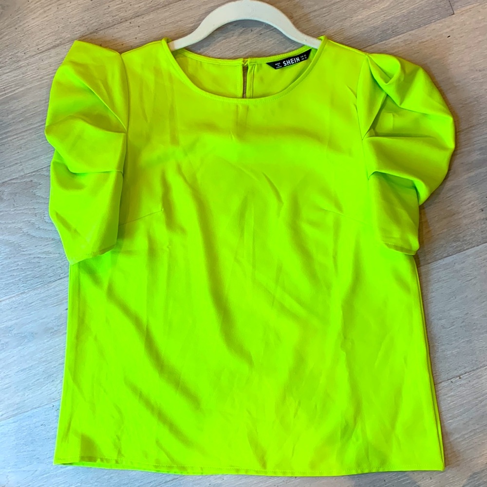 SHEIN Lime Chartreuse Acid Neon Green Gathered Puff Sleeve Keyhole Top 🎾 Blouse
